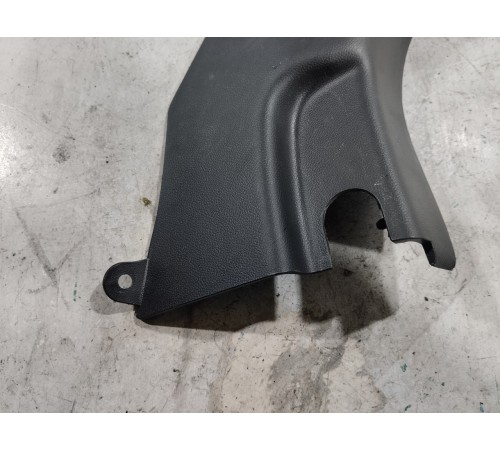 Обшивка передней стойки левая нижняя