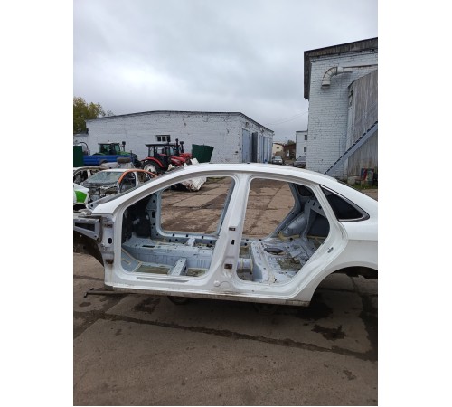 Порог со стойкой левый