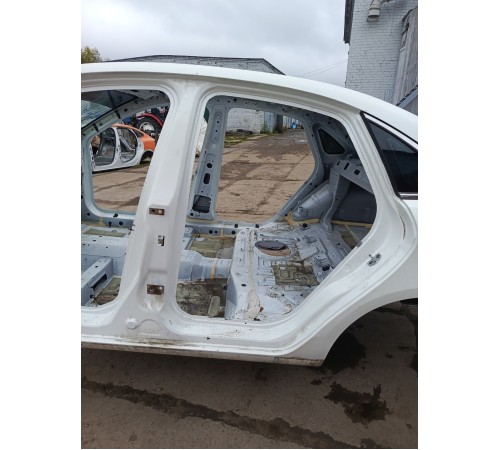 Порог со стойкой левый