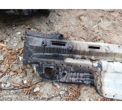 Панель задняя