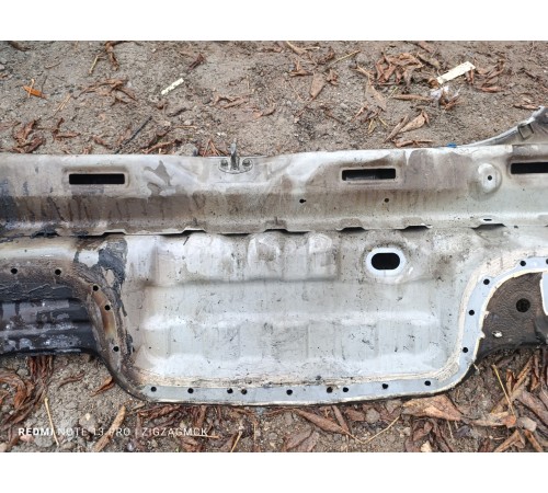 Панель задняя