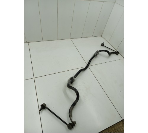 Стабилизатор передний