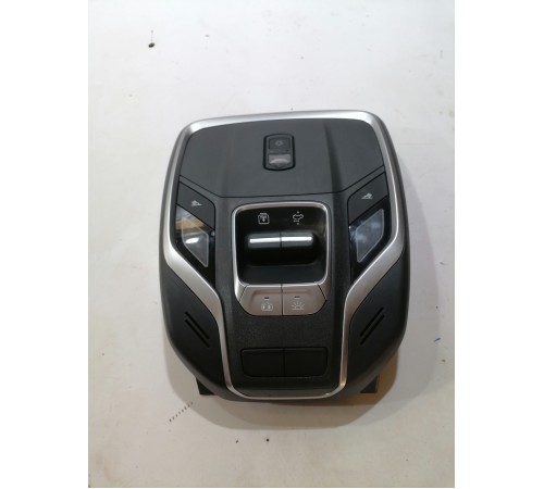 Плафон освещения салона передний