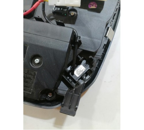 Плафон освещения салона передний