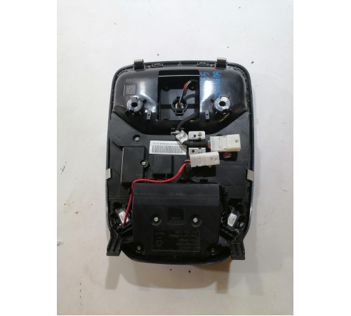 Плафон освещения салона передний