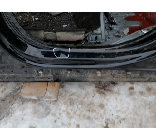 Порог со стойкой левый