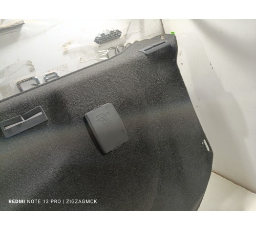 Панель полка салона задняя