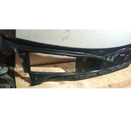 Решетка стеклоочистителя (планка под лобовое стекло)