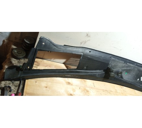 Решетка стеклоочистителя (планка под лобовое стекло)