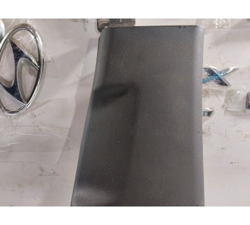 Обшивка центральной стойки правая нижняя