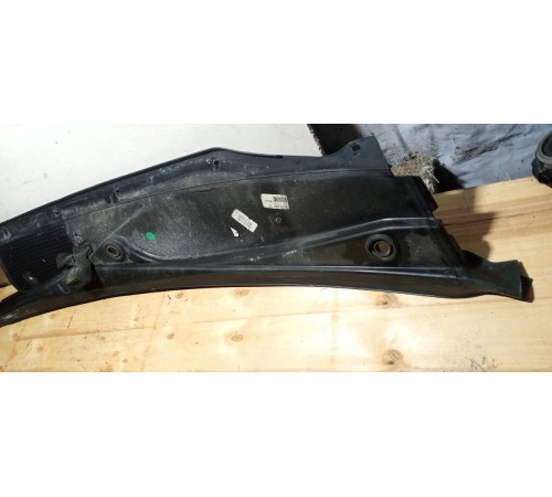 Решетка стеклоочистителя (планка под лобовое стекло)