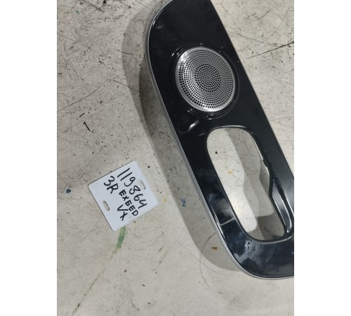 Накладка обшивки двери задняя правая с динамиком