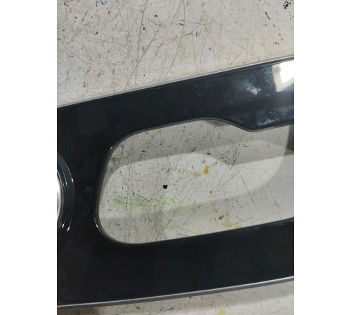 Накладка обшивки двери задняя правая с динамиком