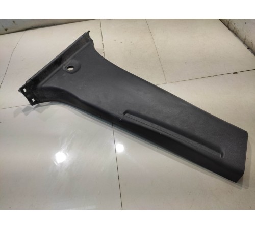 Обшивка центральной стойки (правая, нижняя)