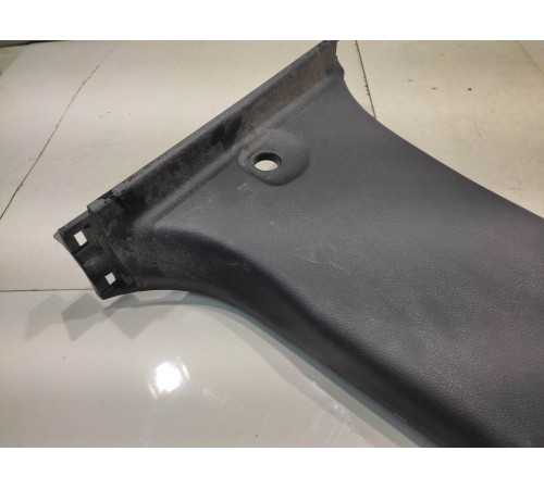 Обшивка центральной стойки (правая, нижняя)