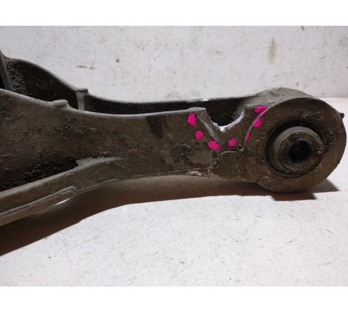 Опора пружины подвески задняя левая