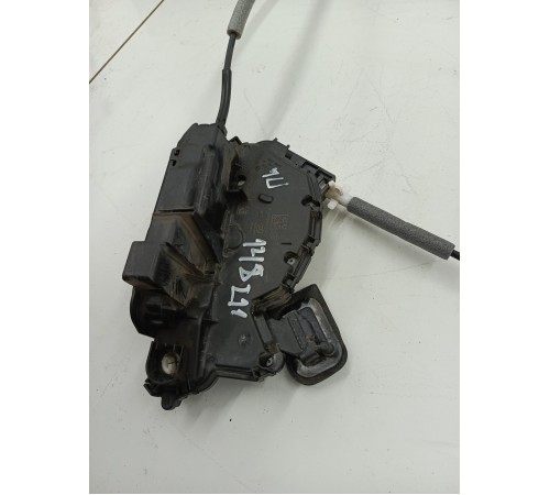 Замок двери передний левый