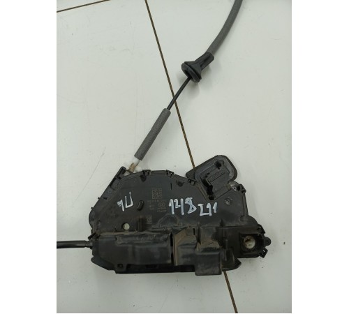 Замок двери передний левый