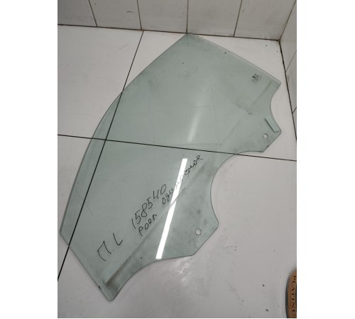 Стекло двери переднее левое