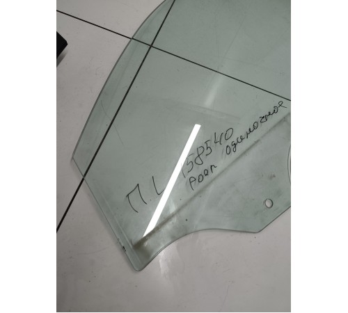 Стекло двери переднее левое