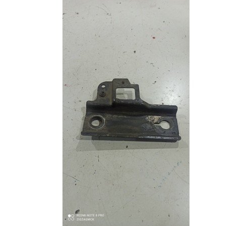 Кронштейн(крепление) кузова передний левый