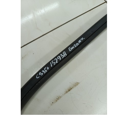 Уплотнитель двери багажника