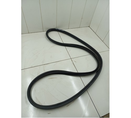 Уплотнитель двери багажника