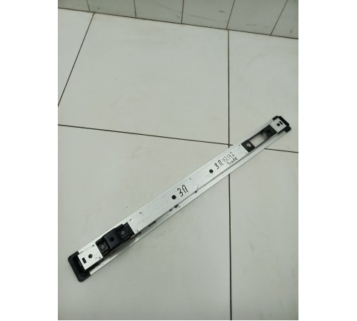 Направляющая планка сидения задняя правая