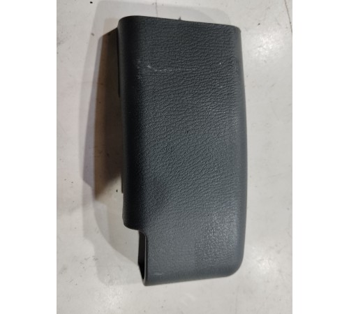 Накладка крепления сиденья задняя левая