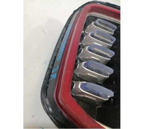 Фонарь задний правый наружный