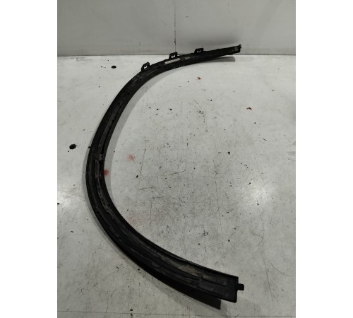 Накладка крыла(задняя правая)