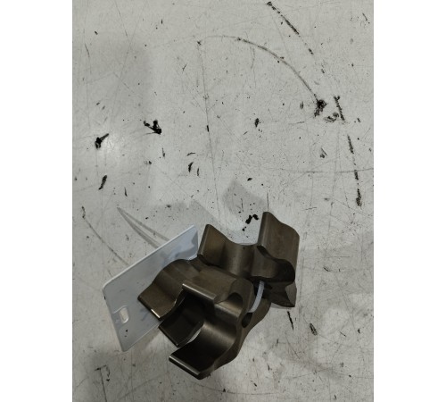 Кронштейн прижимной топливной форсунки (3шт)