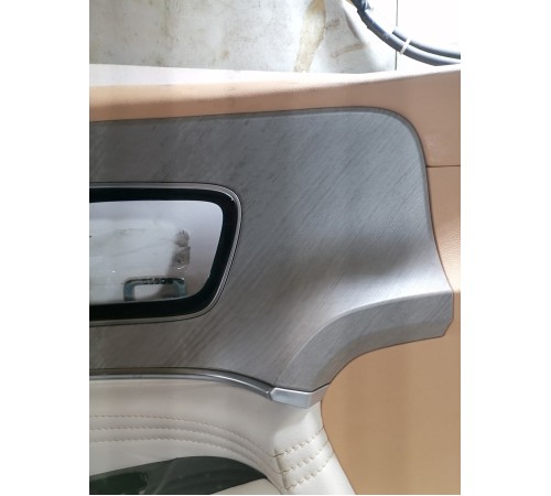 Обшивка двери передняя левая