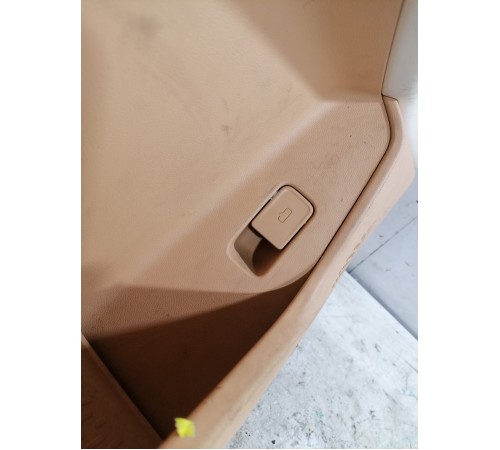 Обшивка двери передняя левая