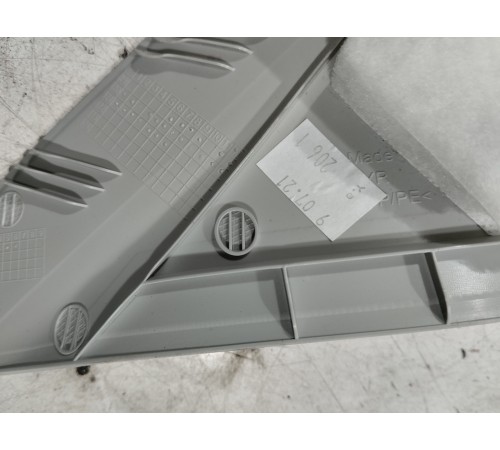 Обшивка стойки лобового стекла(правая)