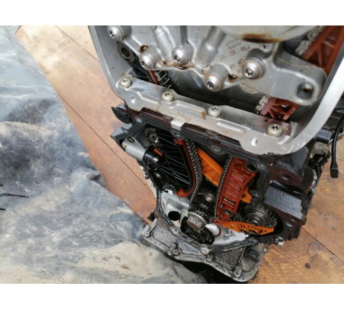 Двигатель 2,0 бензин