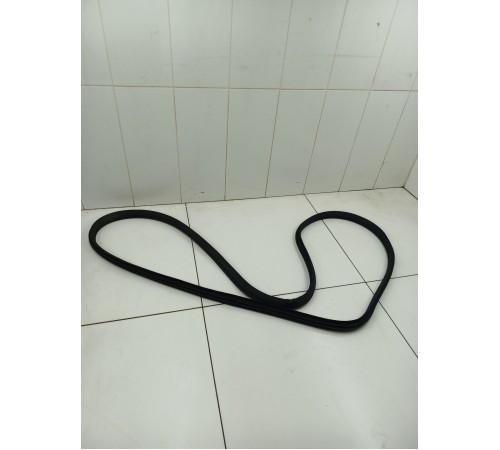 Уплотнитель двери передний правый