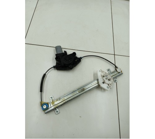 Стеклоподьемник задний правый в сборе