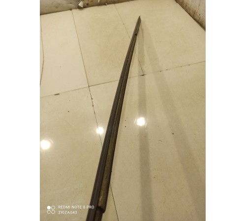 Уплотнитель стекла наружний(задний правый)