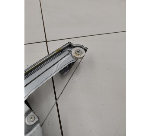 Стеклоподъёмник передний левый