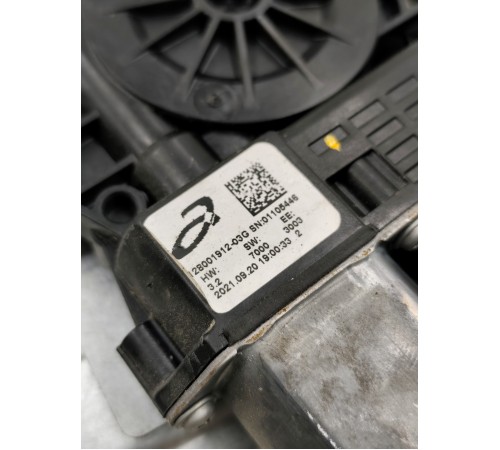 Стеклоподъёмник передний левый