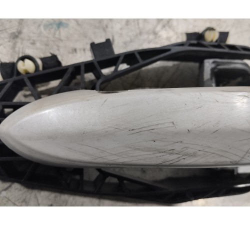 Ручка двери (передняя правая внешняя)