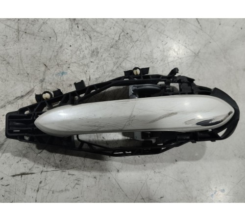 Ручка двери (передняя правая внешняя)