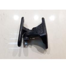 Петля двери (передняя, правая, верхняя)