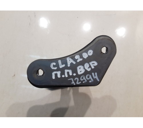 Петля двери (передняя, правая, верхняя)