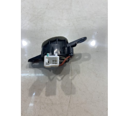 Динамик (задний, правый)