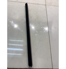 Уплотнитель стекла (задний, левый)
