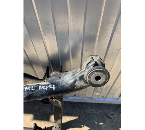 Передняя балка подмоторная