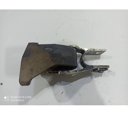 Опора двигателя задняя левая