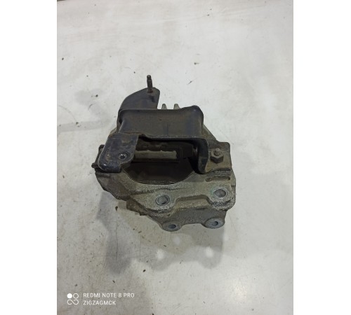 Подушка крепления двигателя